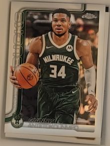 2025-26 Topps Chrome #137 Giannis Antetokounmpo — front