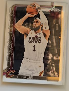 2025-26 Topps Chrome #32 Max Strus — front