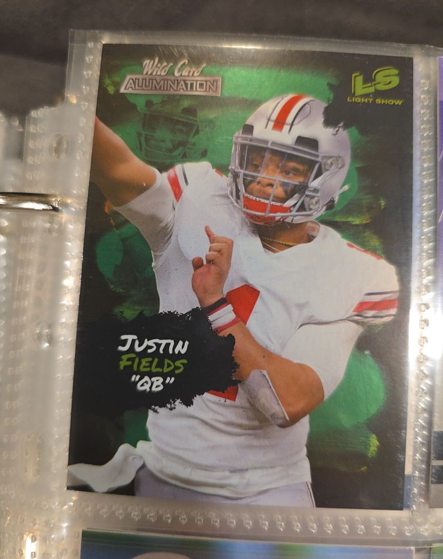 2021 Wild Card Alumination Light Show #LS3 Justin Fields — front