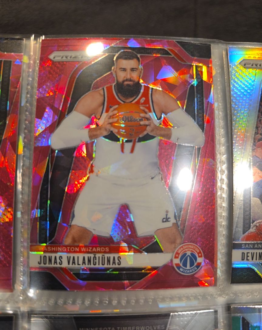 2024-25 Panini Prizm #76 Jonas Valančiunas — front