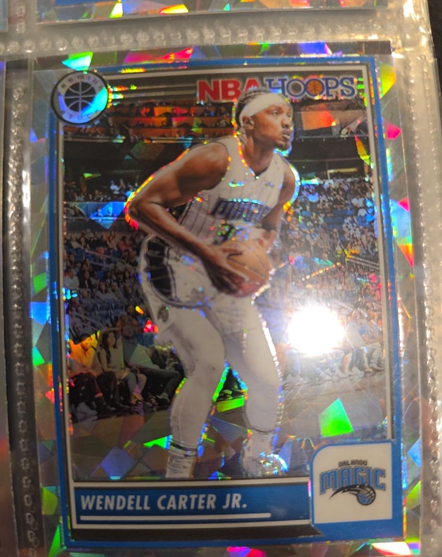 2023-24 Panini NBA Hoops Premium Stock #174 Wendell Carter Jr. — front