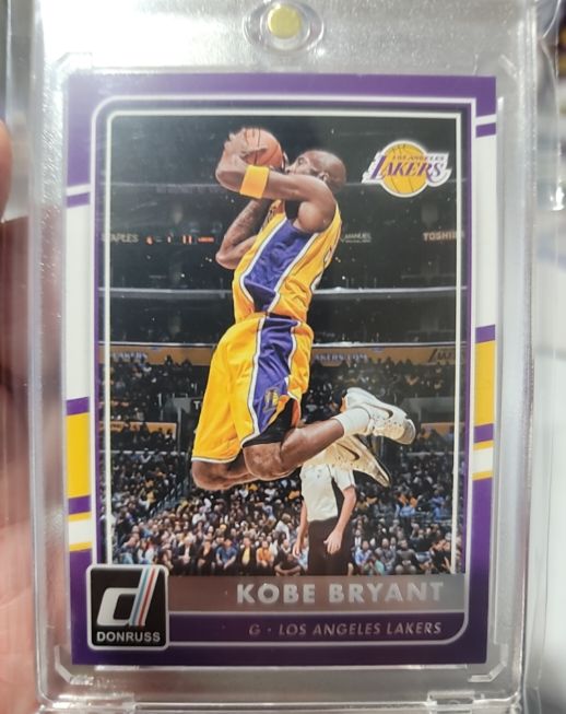 2015-16 Panini Donruss #62 Kobe Bryant — front