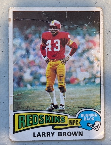 1975 Topps Football #200 Larry Brown — front