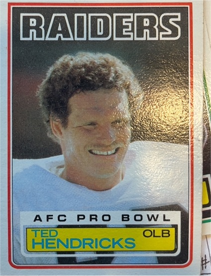1983 Topps #302 Ted Hendricks — front