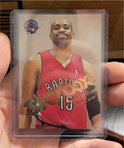 2003-04 SkyBox Autographics #1 Vince Carter — front