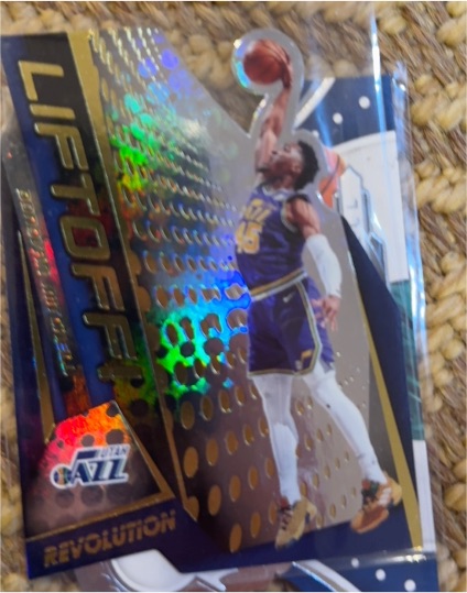 2019-20 Panini Revolution #1 Donovan Mitchell Liftoff — front