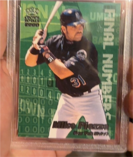 2000 Pacific Crown Royale #16 Mike Piazza Final Numbers New York Mets — front