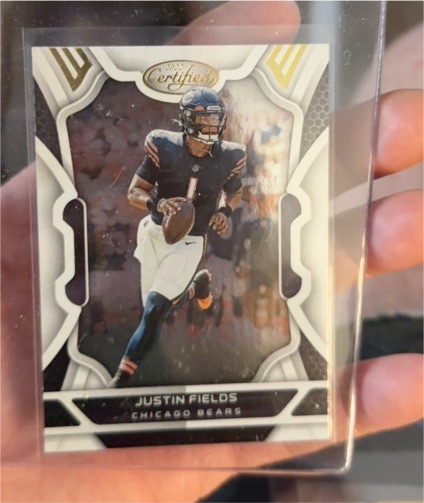 2022 Panini Certified #15 Justin Fields — front