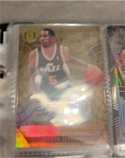 2010-11 Panini Gold Standard #5 Derrick Favors — front