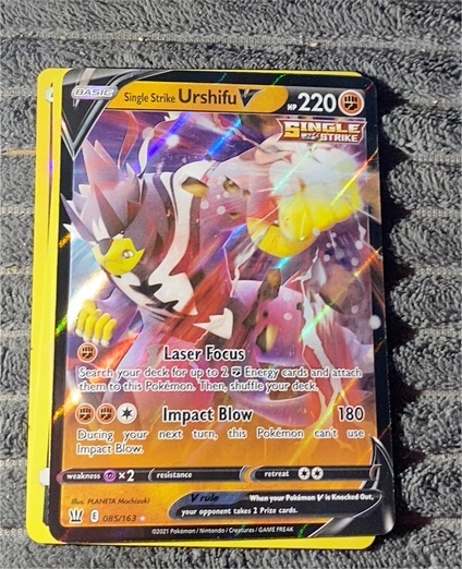 2021 Pokémon Battle Styles #085 Urshifu V — front