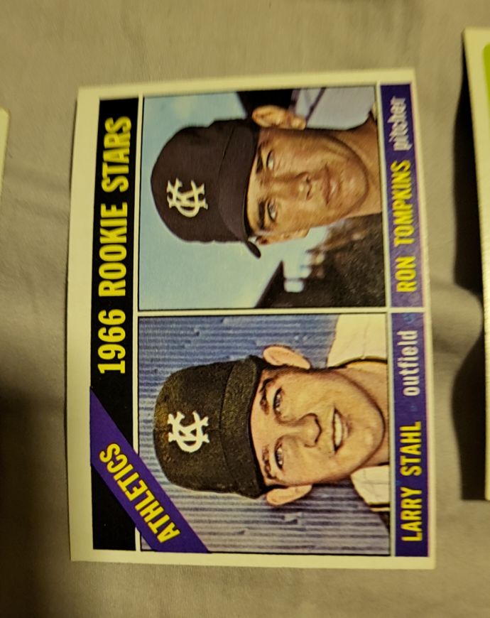 1966 Topps #107 Larry Stahl, Ron Tompkins — front