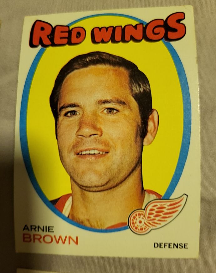 1971-72 Topps #14 Arnie Brown — front