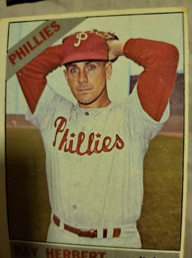 1966 Topps #121 Ray Herbert — front