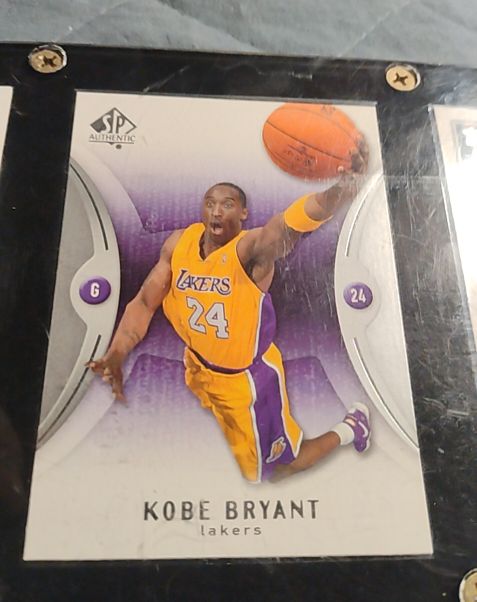2006 SP Authentic #37 Kobe Bryant — front
