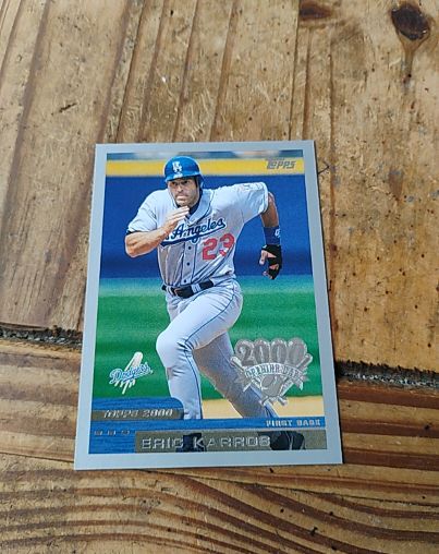 2000 Topps #33 Eric Karros — front