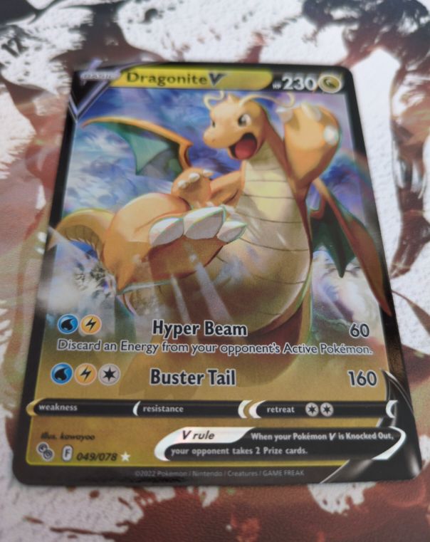 2022 Pokémon GO #049 Dragonite V — front