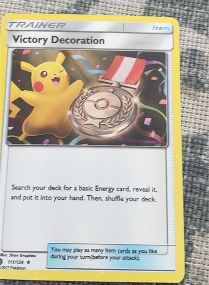 2017 Pokémon Sun & Moon #111 Victory Decoration — front