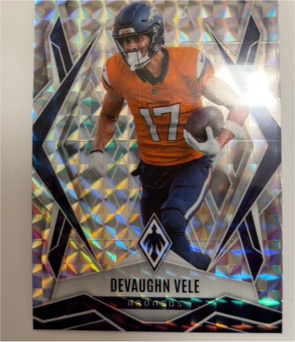 2025 Panini Phoenix #14 Devaughn Vele — front