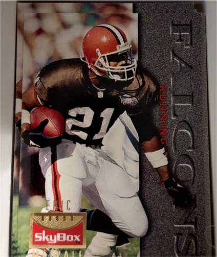 1995 SkyBox Premium #9 Eric Metcalf Atlanta Falcons — front