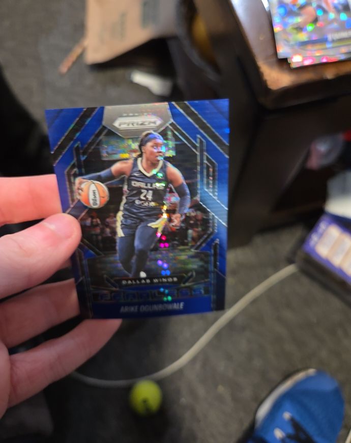 2021 Panini Prizm #24 Arike Ogunbowale — front