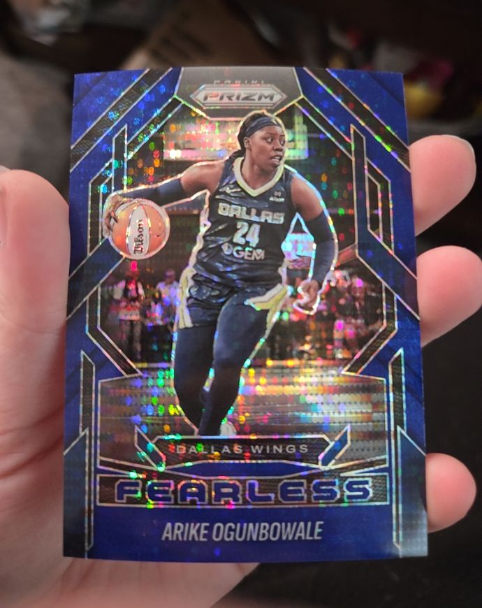 2025 Panini Prizm WNBA Fearless Arike Ogunbowale — front