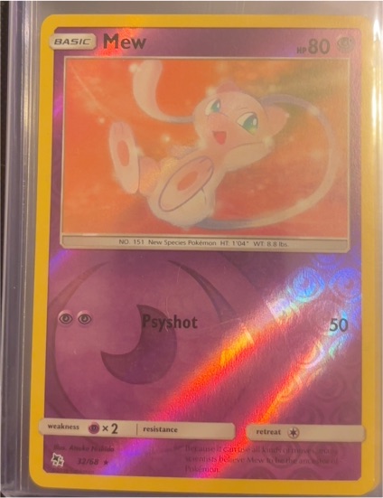2019 Pokémon TCG Hidden Fates #32 Mew — front