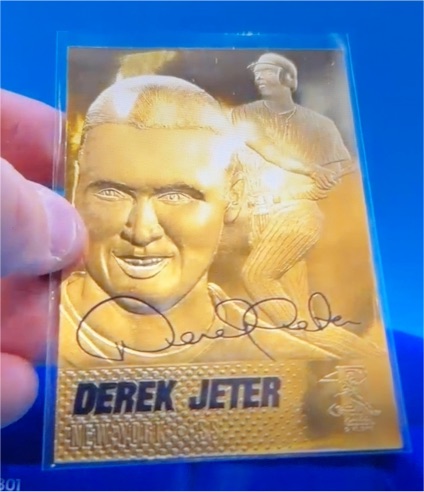 2004 Merrick Mint Sculpted Gold Derek Jeter Signature Edition — front