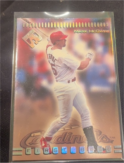 1999 Pacific Private Stock #12 Mark McGwire — front