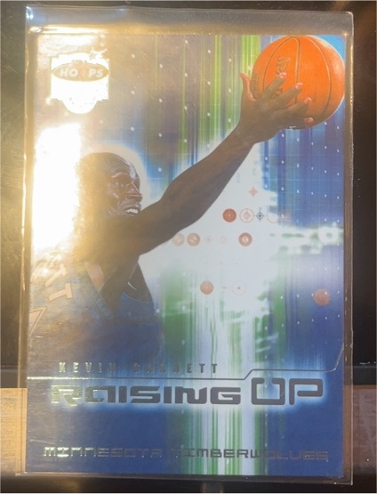 2002-03 NBA Hoops Stars #2 Kevin Garnett Raising Up — front