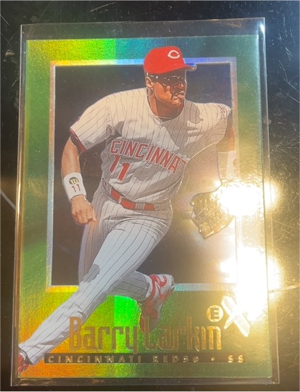1997 SkyBox E-X2000 #64 Barry Larkin — front
