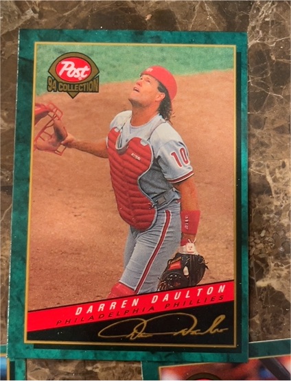 1994 Post Cereal #9 Darren Daulton — front