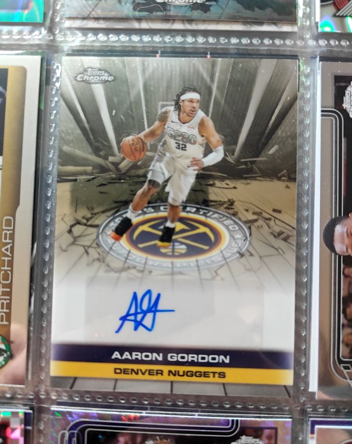 2025-26 Topps Chrome Autograph Issue #TAU-AG Aaron Gordon — front