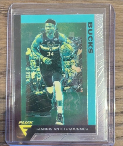 2019-20 Panini Chronicles Flux #598 Giannis Antetokounmpo — front