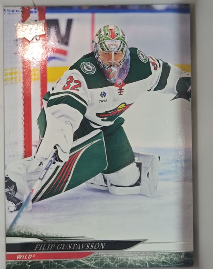 2024-25 Upper Deck Series 1 #94 Filip Gustavsson — front