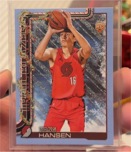 2025-26 Topps Holiday #H176 Yang Hansen — front