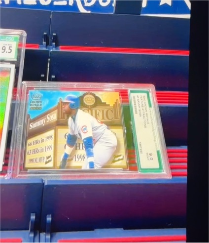 2000 Crown Royale Feature Attractions Sammy Sosa — front