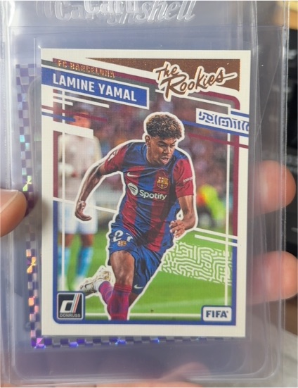 2023-24 Panini Donruss FIFA The Rookies #25 Lamine Yamal — front