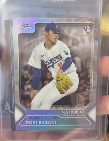 2025 Topps Chrome National #MLB-8 Roki Sasaki — front