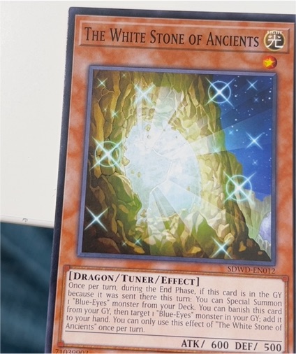 Yu-Gi-Oh! The White Stone of Ancients SDWD-EN012 — front