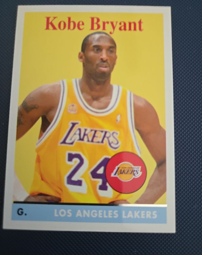 2008-09 Topps 1958-59 Variation #24 Kobe Bryant — front