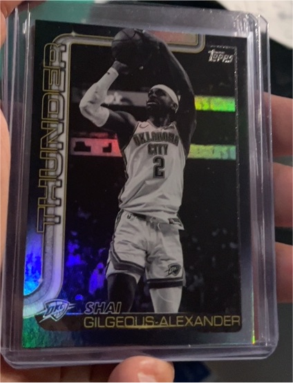 2025 Topps #115 Shai Gilgeous-Alexander Thunder — front
