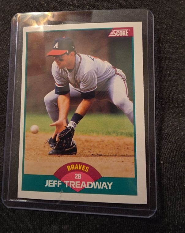 1989 Score #18T Jeff Treadway — front
