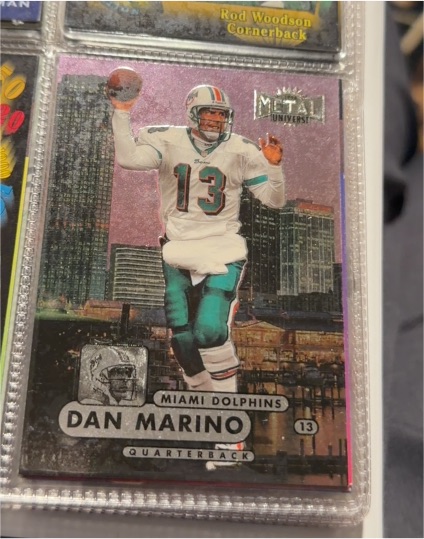 1998 Skybox Metal Universe #143 Dan Marino — front
