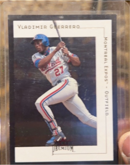 2001 Fleer Premium #171 Vladimir Guerrero — front