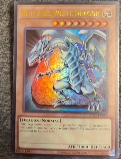 2010 Yu-Gi-Oh Limited Edition Blue-Eyes White Dragon LC01-EN004 — front