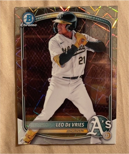 2025 Bowman Draft Chrome #BDC-87 Leo De Vries — front