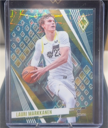 2023-24 Panini Phoenix #102 Lauri Markkanen — front