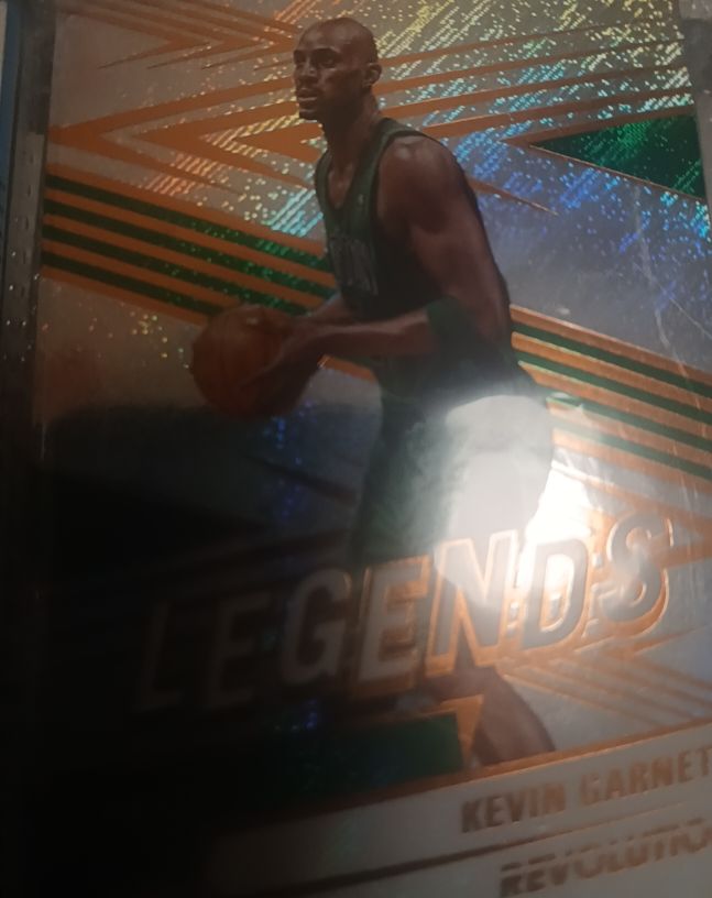 2024-25 Panini Revolution Legends #156 Kevin Garnett — front