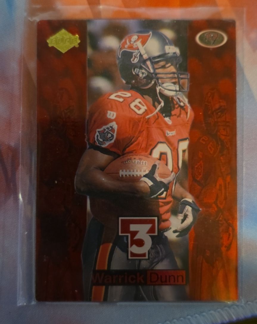 1998 Collector's Edge Supreme Season Review Triple Threat (T3) #28 Warrick Dunn — front