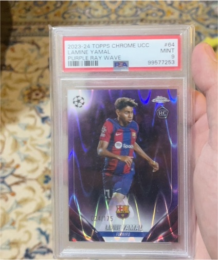 2023-24 Topps Chrome UEFA Club Competitions #64 Lamine Yamal Purple Ray Wave — front